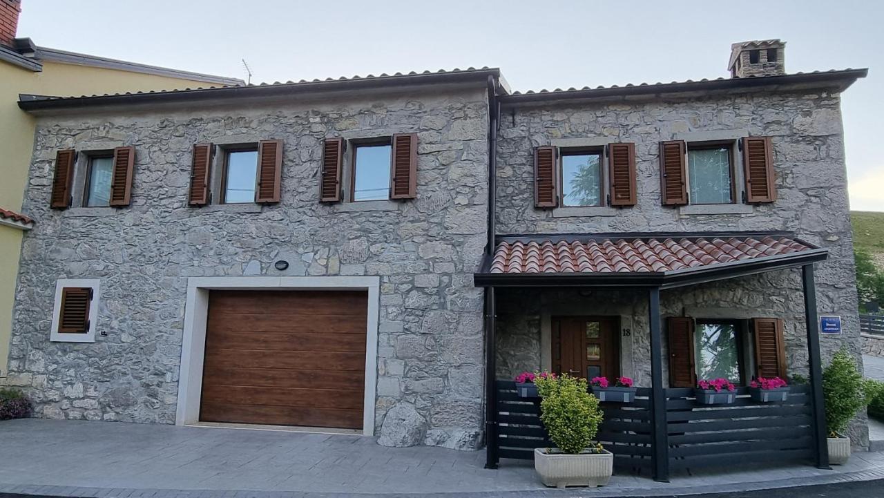 Villa Kos Lupoglav  Екстериор снимка