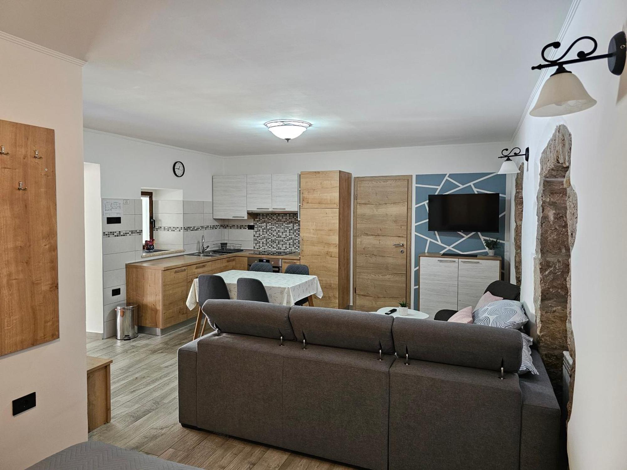 Villa Kos Lupoglav  Екстериор снимка