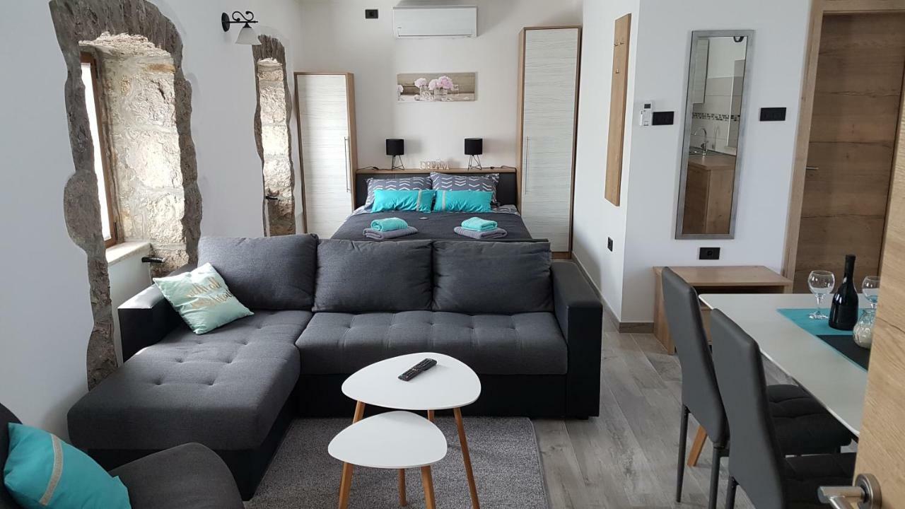 Villa Kos Lupoglav  Екстериор снимка