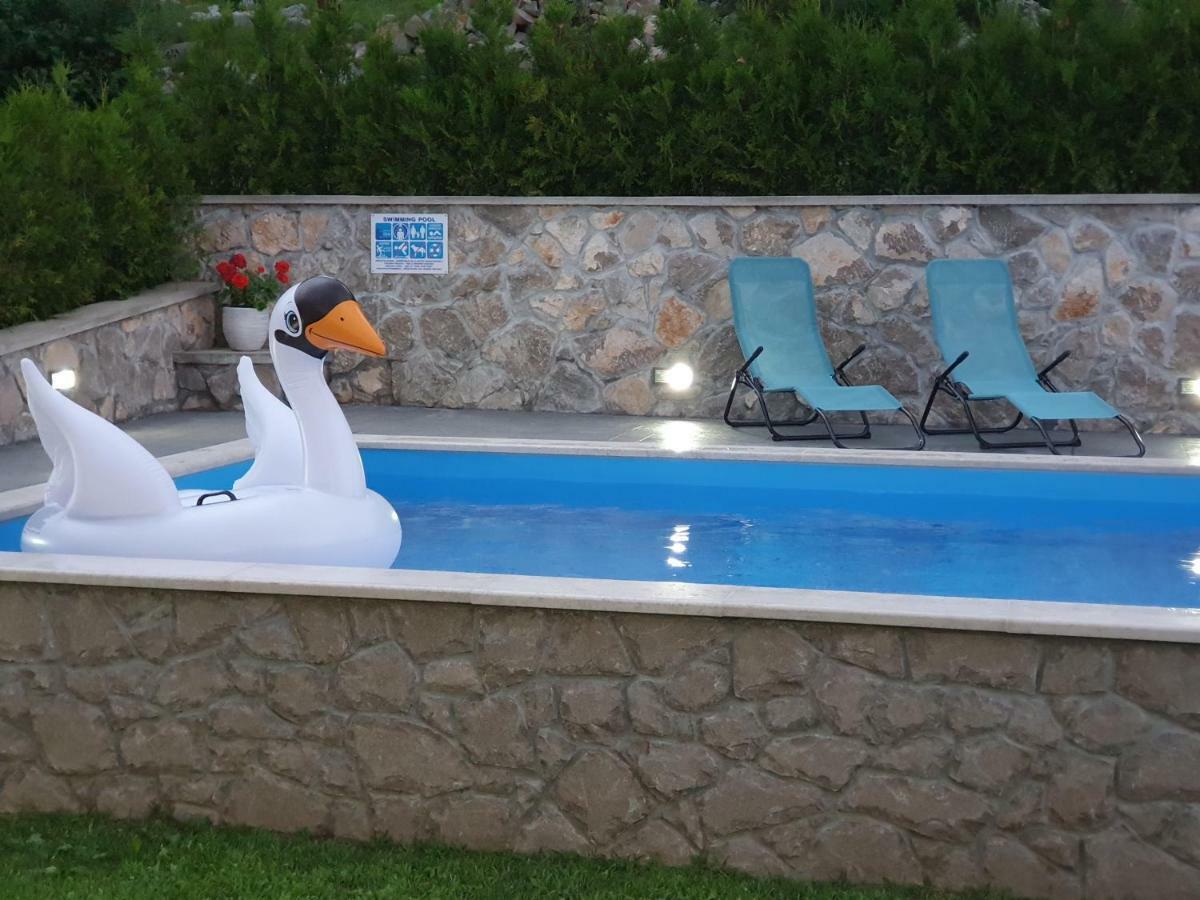 Villa Kos Lupoglav  Екстериор снимка